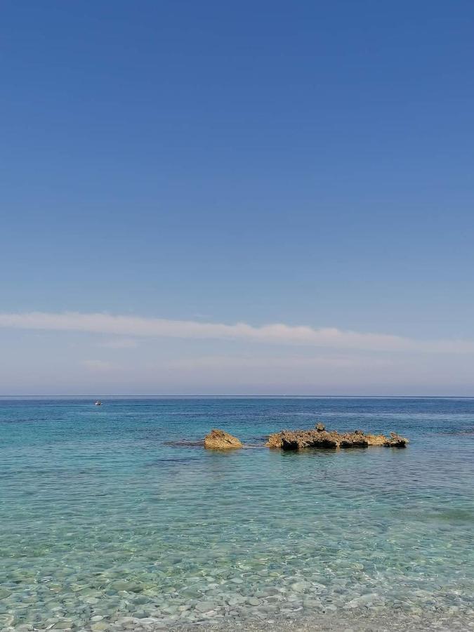 Casa Vacanza Tra Cielo E Mare 库斯托纳奇 外观 照片